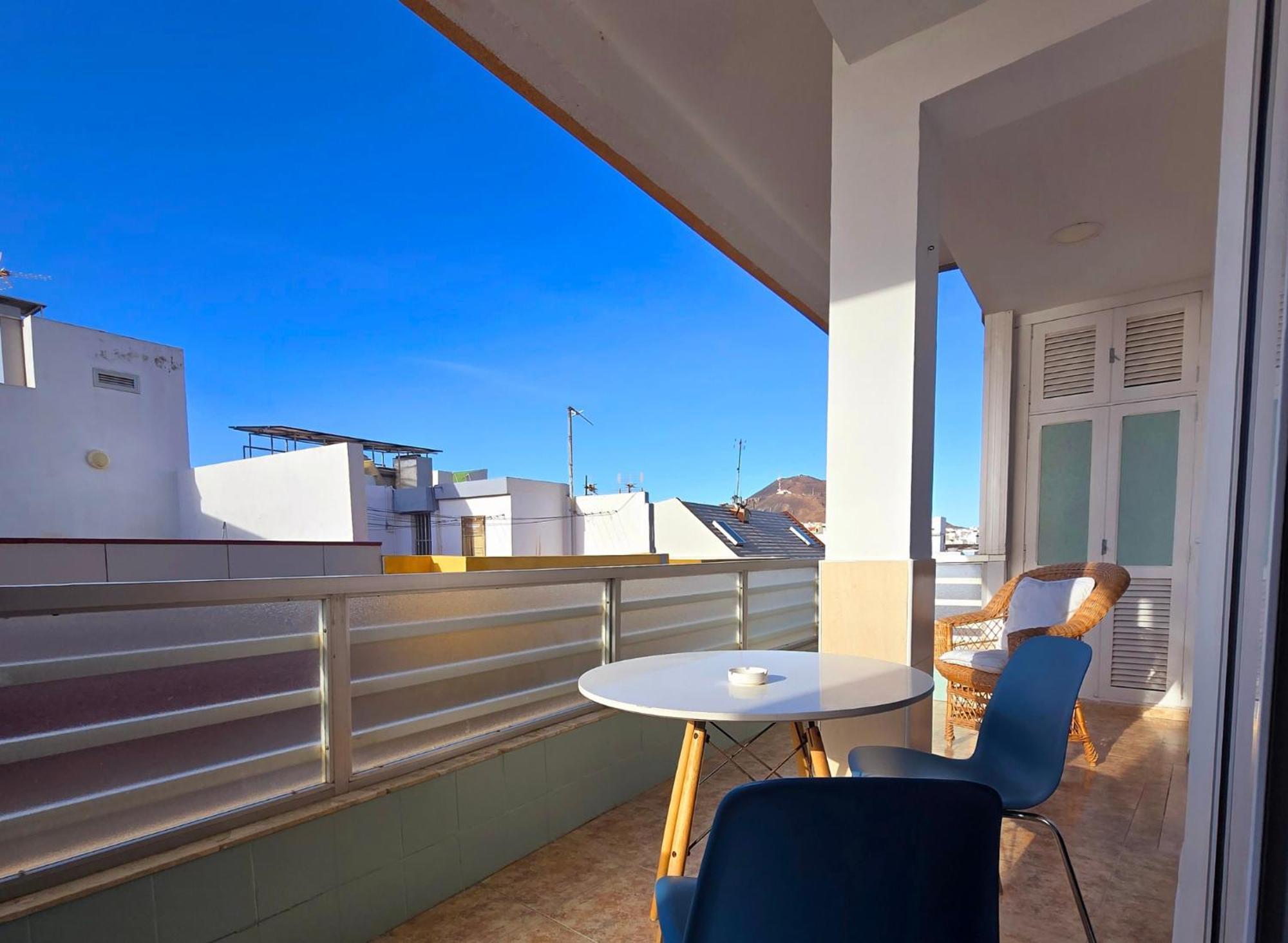 Casita Canaria Playa Beachfront Access & Lateral Ocean View With Terrace Las Palmas Exterior photo