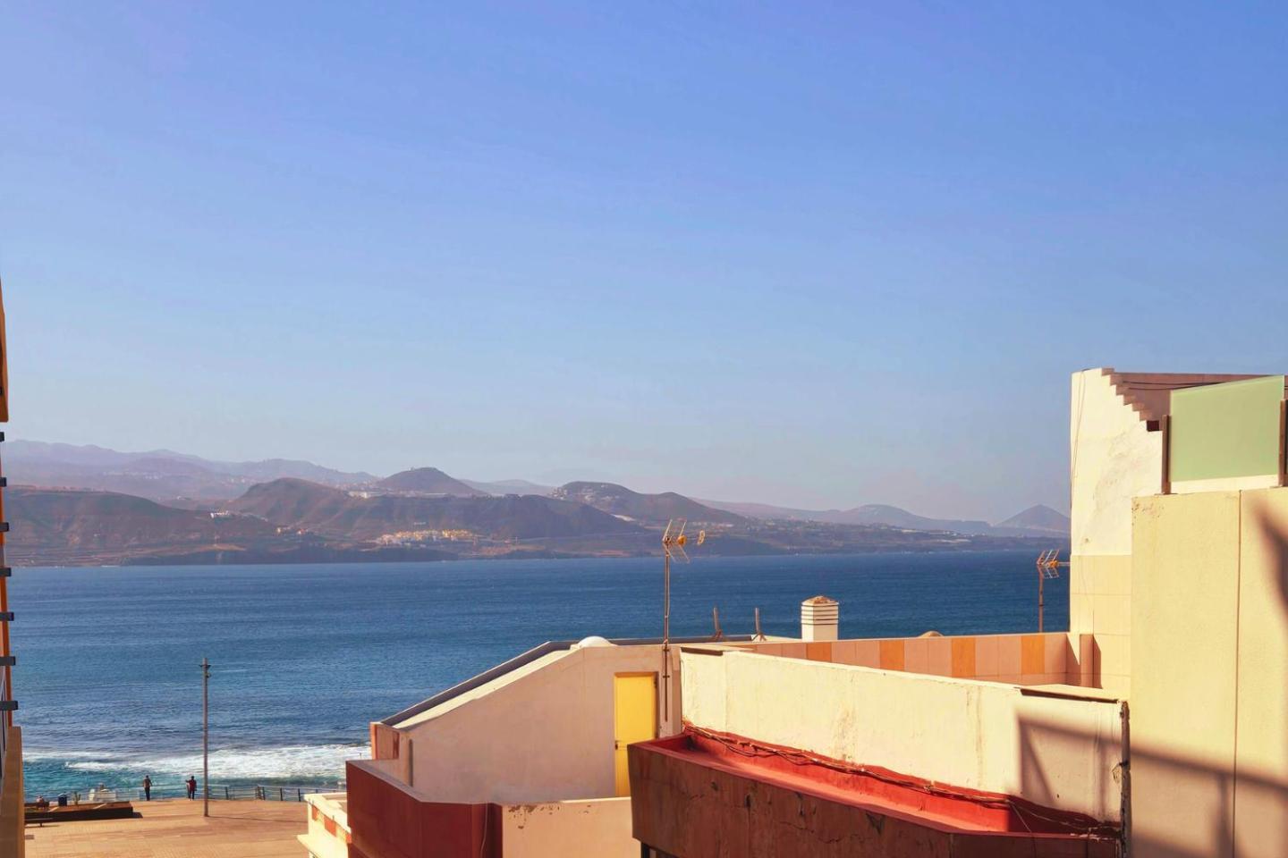 Casita Canaria Playa Beachfront Access & Lateral Ocean View With Terrace Las Palmas Exterior photo